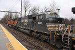 NS 1843 on CSX B120